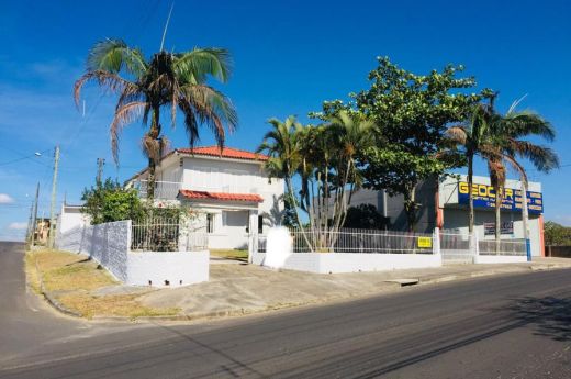 VENDO CASA ALVENARIA DE 02 PISOS- 04 QUARTOS - ARARANGUÁ-SC